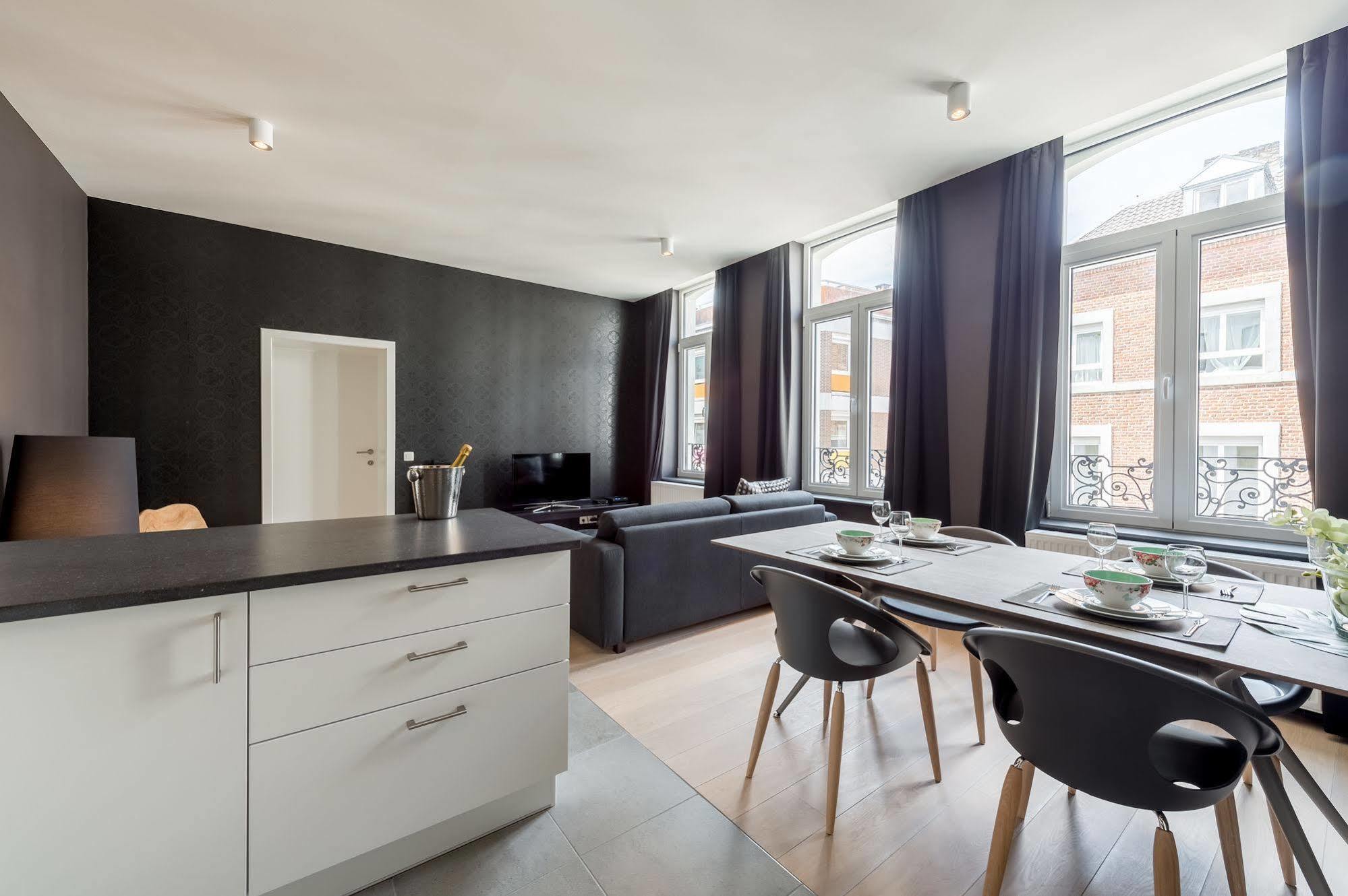 Smartflats Design - Cathedrale Apartment Лиеж Екстериор снимка