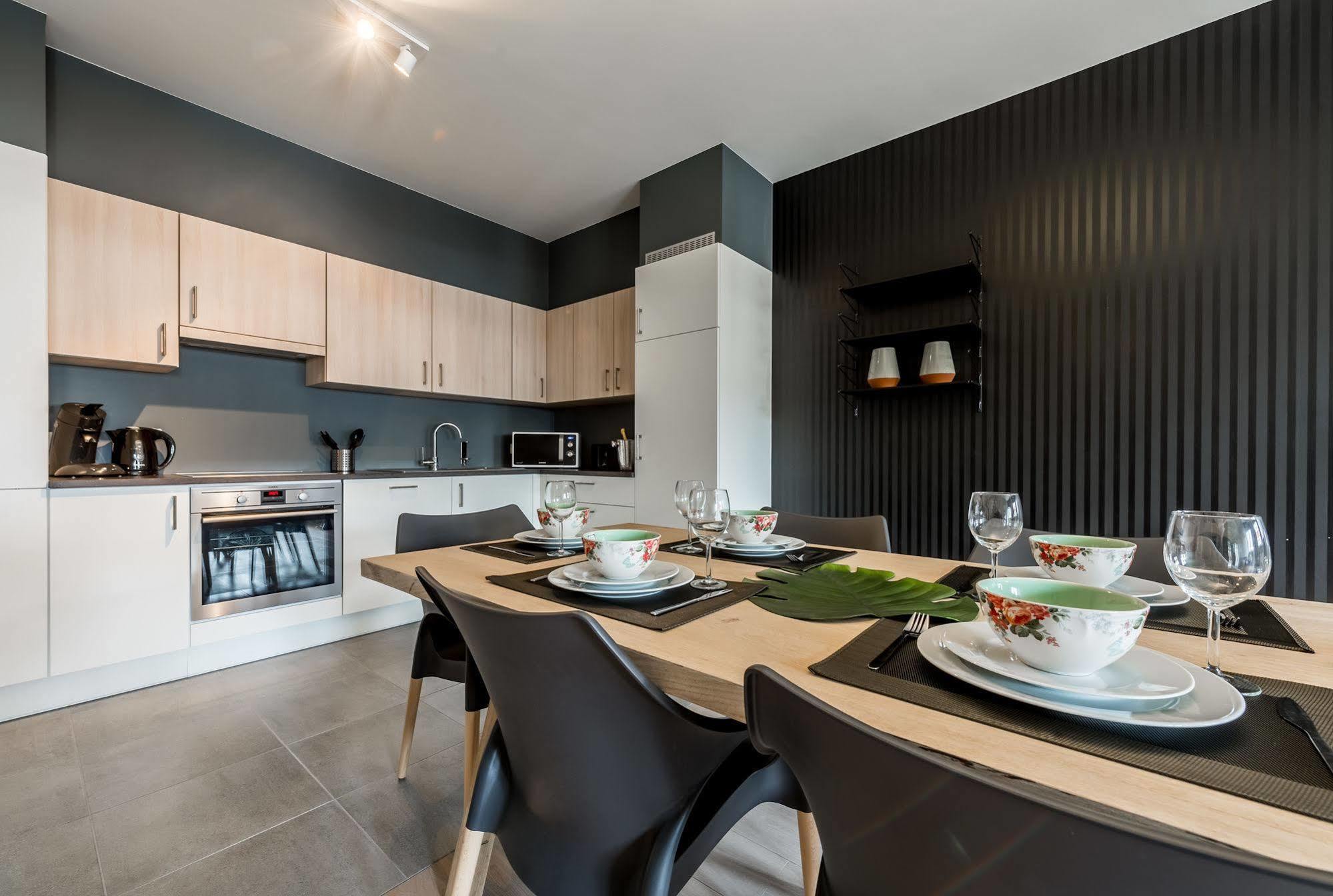 Smartflats Design - Cathedrale Apartment Лиеж Екстериор снимка